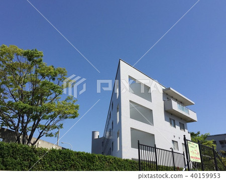 White apartment and trees | Ashiya 40159953
