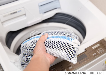 Washing  40164479