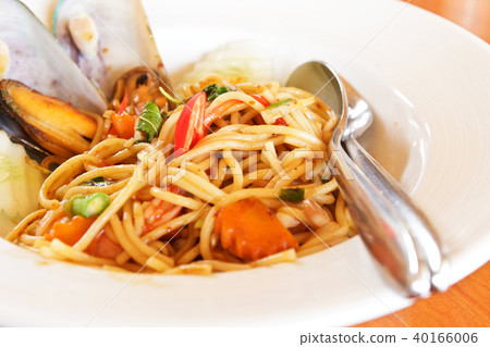 Spaghetti spicy seafood 40166006