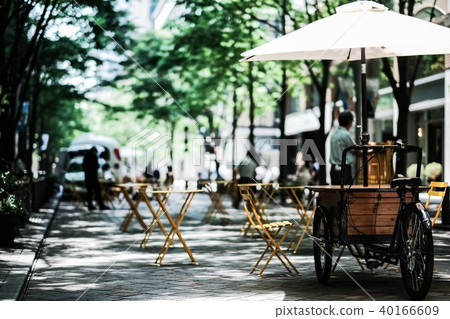 Marunouchi Naka Dori 40166609