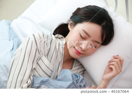 年輕的女人 40167064