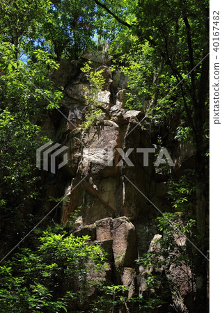 Gigantic rock Gigantic rock 40167482