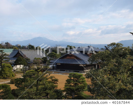世界遺產“從二條城堡的城堡塔看到的Konmaru-Honjo Goten” 世界遺產“從二條城堡的城堡塔看到的Konmaru-Honjo Goten” 40167844