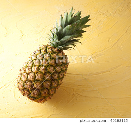 pineapple pineapple 40168115