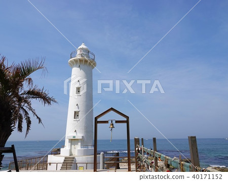 A white "Nomazaki lighthouse" in Chita Peninsula and a chapel to deepen the bonds of lovers A white "Nomazaki lighthouse" in Chita Peninsula and a chapel to deepen the bonds of lovers 40171152