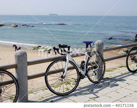享有海景的自行車道景緻 40171156