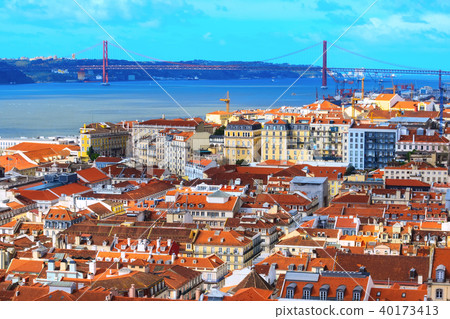 Lisbon, Portugal panoramic view with river Tagus 40173413