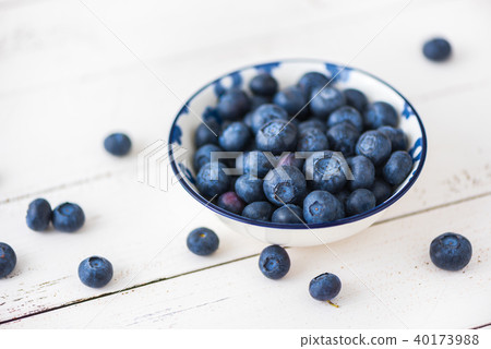 Blueberries in a Bowl Blueberries in a Bowl 40173988