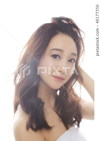 Young woman, beauty Young woman, beauty 40177350