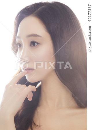 Young woman, beauty 40177387