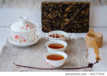 Chinese red tea Dian Hong in the shape of a brick 40177830