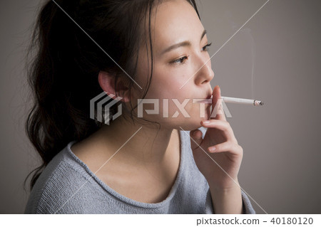 smoking cigarettes cause sore throat Sore Throat From Smoking: Causes, Symptoms, and Treatment