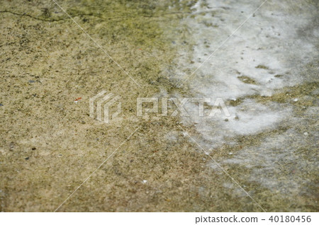 hard rain drop and splashing on cement ground hard rain drop and splashing on cement ground 40180456