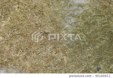 hard rain drop and splashing on cement ground hard rain drop and splashing on cement ground 40180911