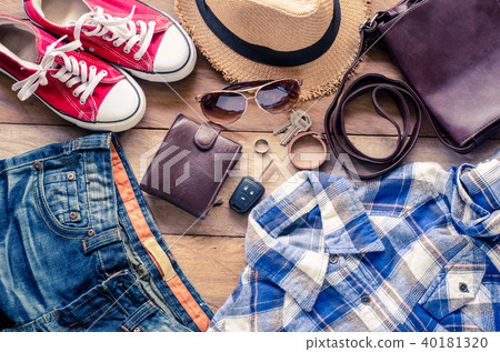 Travel accessories Apparel along for the trip 40181320