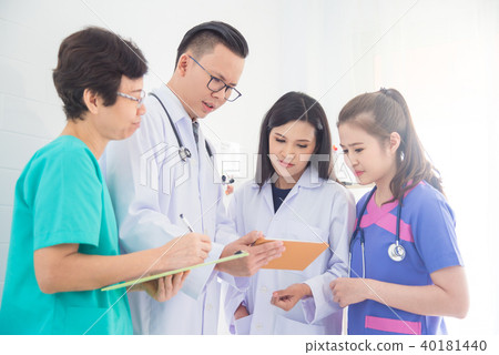 Medical team,doctor meeting with nurse in hospital 40181440