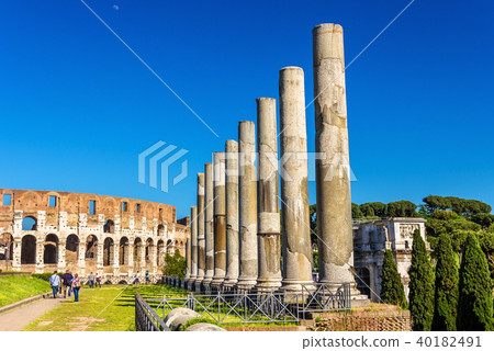 Colosseum seen from Temple of Venus and Roma 40182491