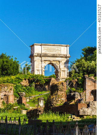 Arch of Titus in the Roman Forum, Italy Arch of Titus in the Roman Forum, Italy 40182527