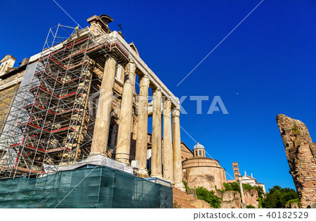 Temple of Antoninus and Faustina in the Roman Forum Temple of Antoninus and Faustina in the Roman Forum 40182529