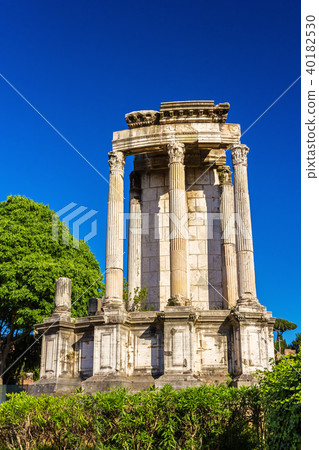 Temple of Vesta in the Roman Forum, Italy Temple of Vesta in the Roman Forum, Italy 40182530