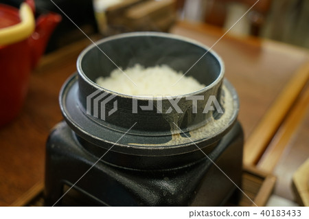 Steamed rice, steamed rice, cooked rice 40183433