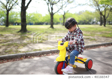 Children (play equipment park Japanese faceless copy space child care child care curiosity active energetic health children) Children (play equipment park Japanese faceless copy space child care child care curiosity active energetic health children) 40188347
