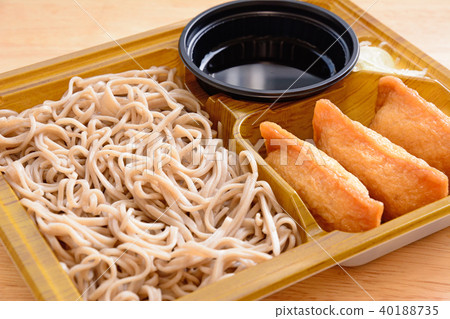 Delicious buckwheat noodles and rice dumplings 40188735