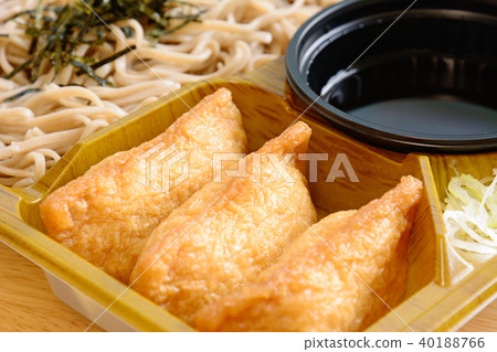 Delicious buckwheat noodles and rice dumplings 40188766