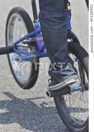 Bicycle acrobat BMX 40188905