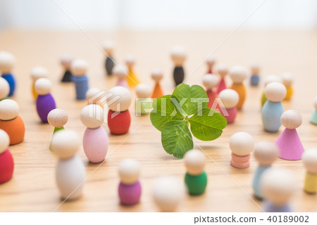 四葉三葉草 40189002