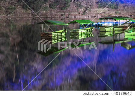 Arashiyama Hanatouro Houseboat at night Arashiyama Hanatouro Houseboat at night 40189643