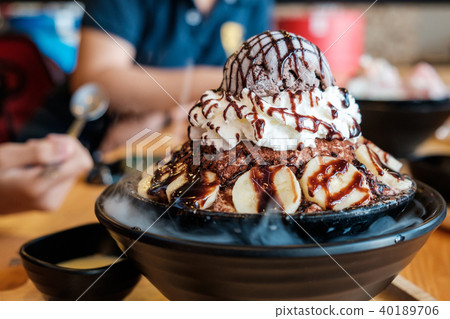 Giant Size Chocolate Banana Bingsu. 40189706