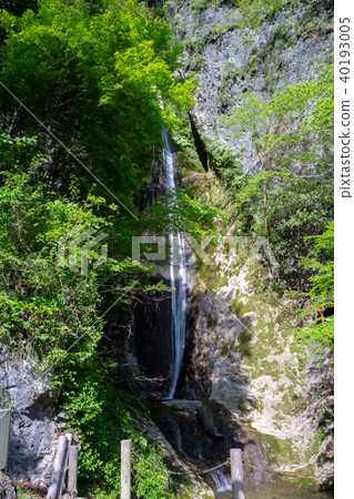 絲綢噴泉瀑布 絲綢噴泉瀑布 40193005