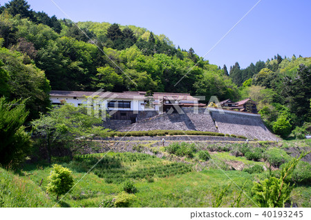 Historic preserved building 40193245