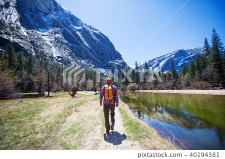 Early spring in Yosemite Early spring in Yosemite 40194381
