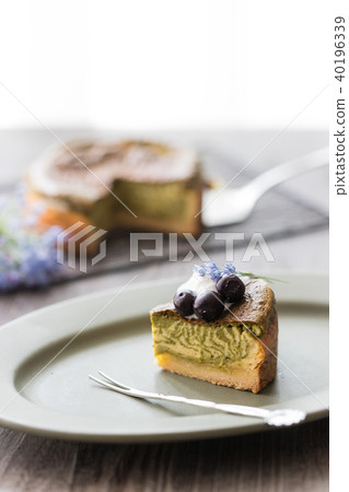 Matcha marbled cheese cake Matcha marbled cheese cake 40196339