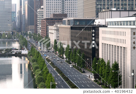 Tokyo cityscape in Japan I want to see the Imperial Palace, Hibiya-dori and the business area (night view) 40196432