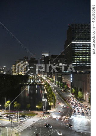 Tokyo cityscape in Japan I want to see the Imperial Palace, Hibiya-dori and the business area (night view) Tokyo cityscape in Japan I want to see the Imperial Palace, Hibiya-dori and the business area (night view) 40196563