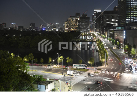 日本東京都市風景我想看皇宮，日比谷通和商業區（夜景） 40196566