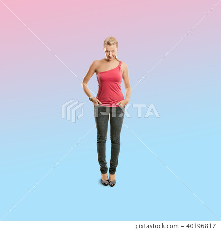 Sporty woman in pink Sporty woman in pink 40196817