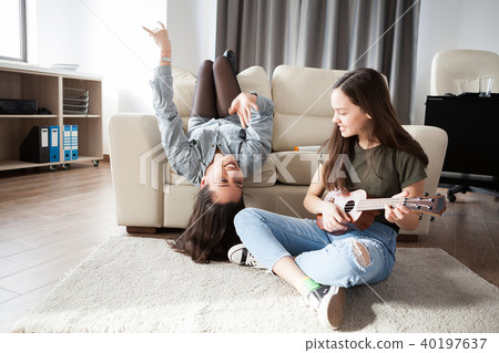 Two close girlfirens in the bedroom having fun 40197637