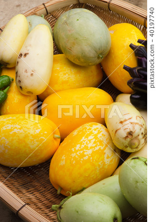 Makuwauri Makoto Makuwauri Makuwa bowl Gold Mokuwa 40197740