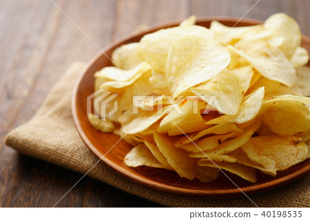 Crisps  40198535