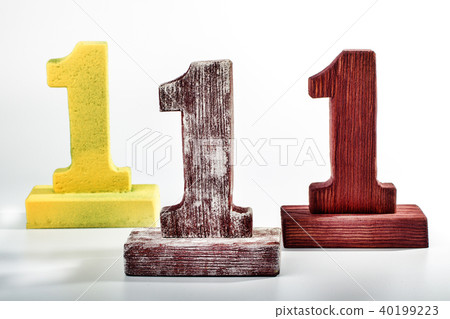 three digits one of wood 40199223