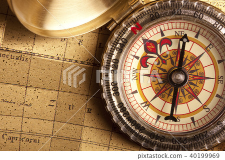 Golden Compass, navigation equipment 40199969
