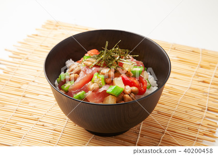 Tuna bowl with plush and natto Tuna bowl with plush and natto 40200458