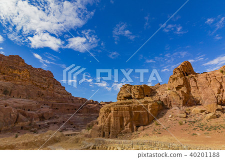 Ancient abandoned rock city of Petra in Jordan tou Ancient abandoned rock city of Petra in Jordan tou 40201188