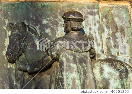 Elements of the monument to Columbus in Barcelona  40201203