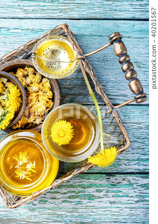 Healthy dandelion honey and tea 40201567