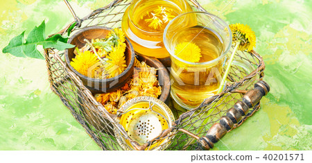 Healthy dandelion honey and tea 40201571